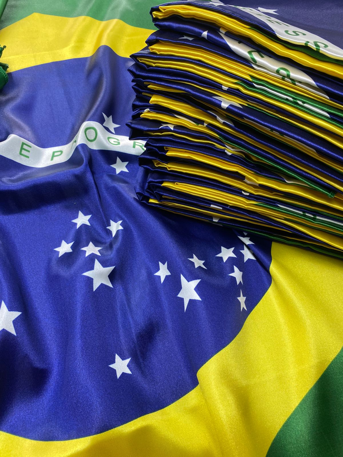 Bandeira do Brasil em Cetim - Torcida - Decoração
